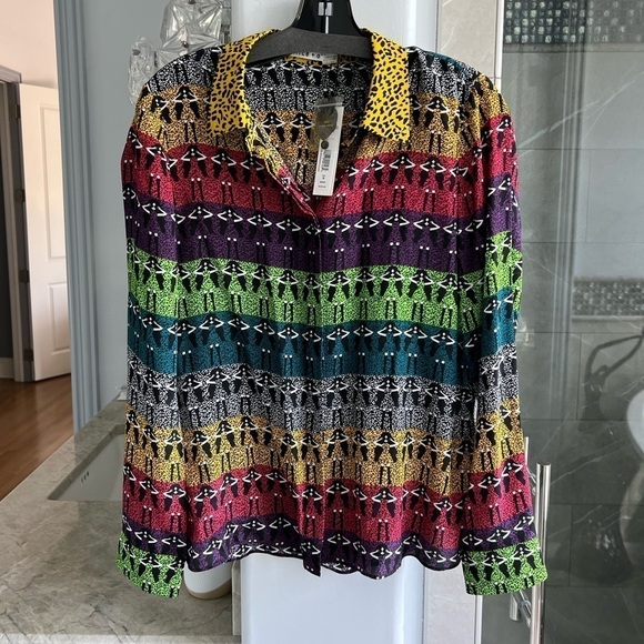 ALICE AND OLIVIA Willa Stace Face Rainbow Silk Shirt In Ombre Stace - Picture 9 of 12